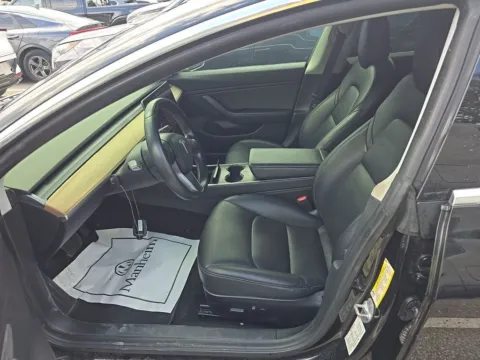 More photos of 2018 Tesla Model 3 Long Range at Indy Auto Man - Westfield, IN