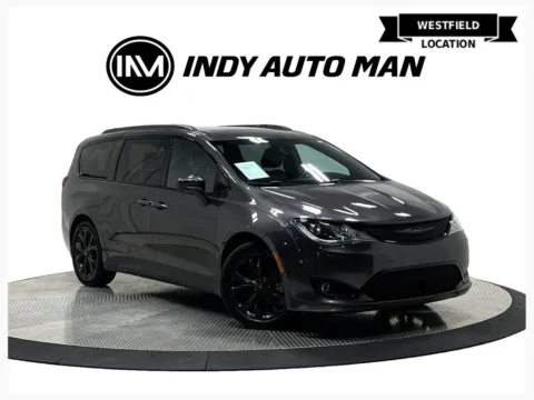 Unknown 2019 Chrysler Pacifica Touring L Plus for sale in Westfield, IN