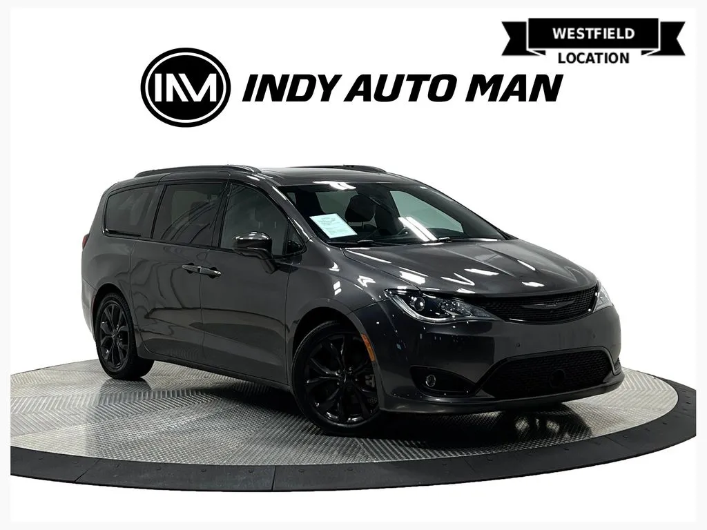 Unknown 2019 Chrysler Pacifica Touring L Plus for sale in Westfield, IN