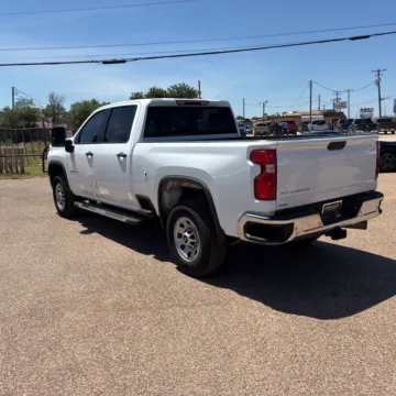 More photos of 2022 Chevrolet Silverado 3500HD Work Truck at Indy Auto Man - Westfield, IN