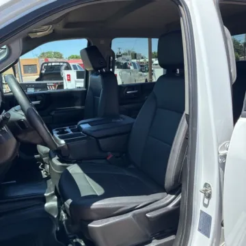 More photos of 2022 Chevrolet Silverado 3500HD Work Truck at Indy Auto Man - Westfield, IN
