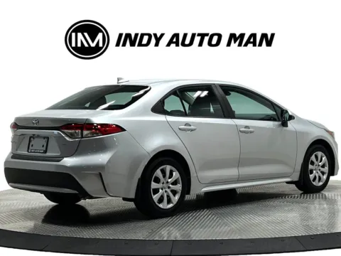 More photos of 2022 Toyota Corolla LE at Indy Auto Man - Westfield, IN