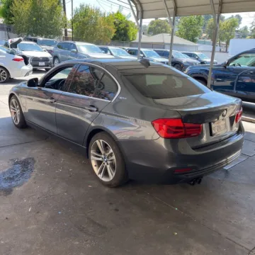 More photos of 2018 BMW 3 Series 330e iPerformance at Indy Auto Man - Westfield, IN