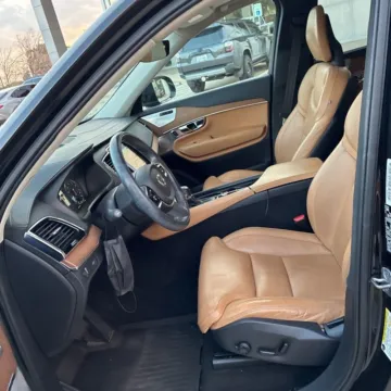 More photos of 2016 Volvo XC90 T6 Inscription at Indy Auto Man - Westfield, IN