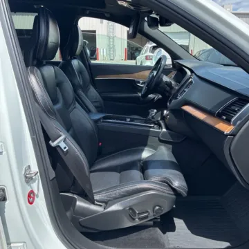More photos of 2018 Volvo XC90 T6 Inscription at Indy Auto Man - Westfield, IN