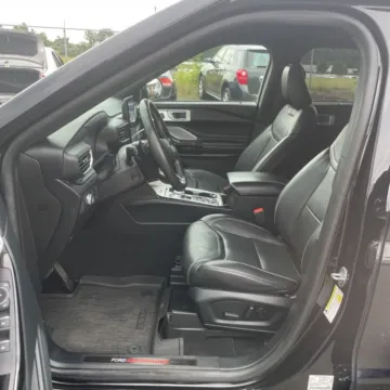 More photos of 2021 Ford Explorer ST at Indy Auto Man - Westfield, IN