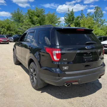 More photos of 2018 Ford Explorer XLT at Indy Auto Man - Westfield, IN