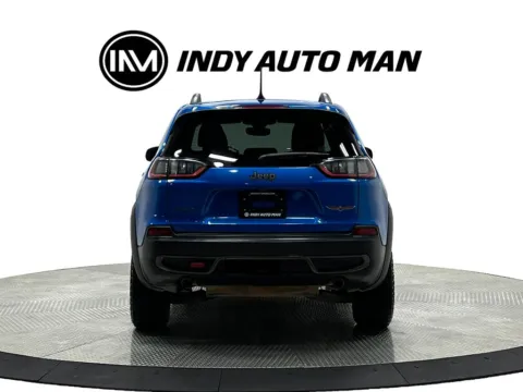 More photos of 2019 Jeep Cherokee Trailhawk at Indy Auto Man - Westfield, IN