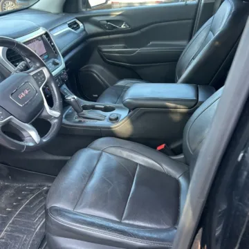 More photos of 2018 GMC Acadia SLT-1 at Indy Auto Man - Westfield, IN