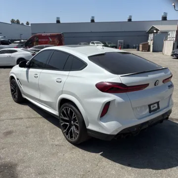 More photos of 2022 BMW X6 M at Indy Auto Man - Westfield, IN