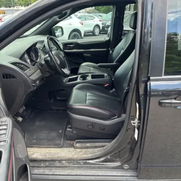 More photos of 2019 Dodge Grand Caravan GT at Indy Auto Man - Westfield, IN