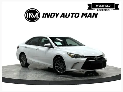 White 2016 Toyota Camry SE for sale in Westfield, IN
