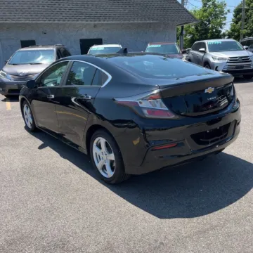 More photos of 2018 Chevrolet Volt LT at Indy Auto Man - Westfield, IN