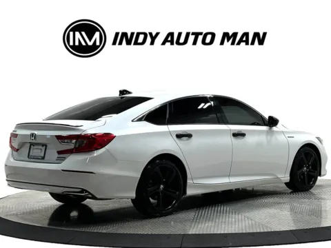 More photos of 2022 Honda Accord Hybrid Sport at Indy Auto Man - Westfield, IN