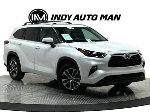 Photos of 2022 Toyota Highlander XLE for sale in Westfield, IN at Indy Auto Man - Westfield