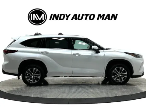 Another view of 2022 Toyota Highlander XLE for sale in Westfield, IN at Indy Auto Man - Westfield