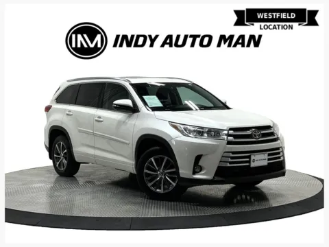 White 2018 Toyota Highlander XLE for sale in Westfield, IN