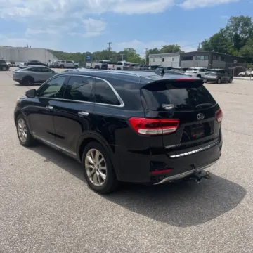 More photos of 2016 Kia Sorento SX Limited at Indy Auto Man - Westfield, IN