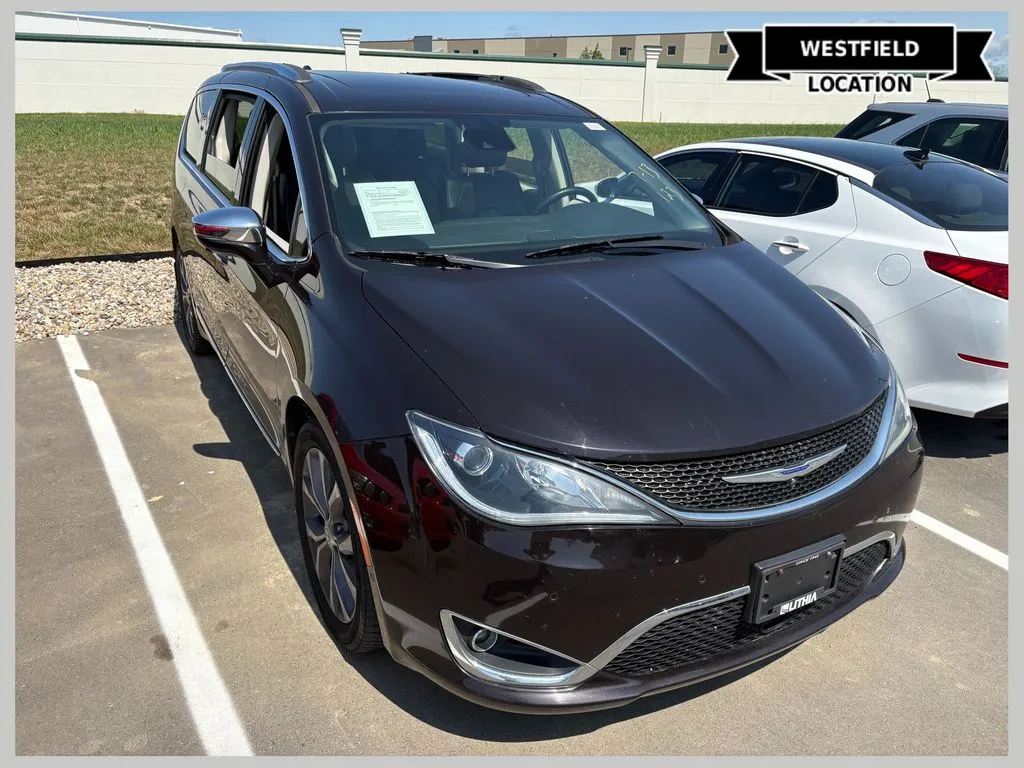 Unknown 2019 Chrysler Pacifica Limited for sale in Westfield, IN