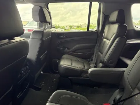 More photos of 2019 GMC Yukon XL SLT at Indy Auto Man - Westfield, IN