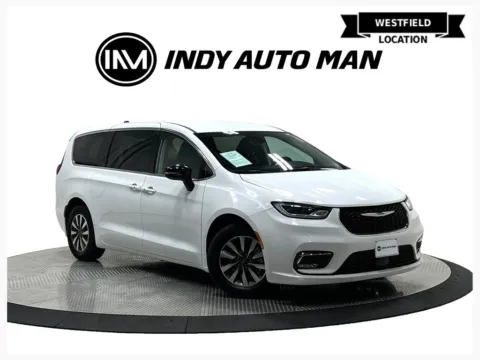 White 2024 Chrysler Pacifica Hybrid Select for sale in Westfield, IN