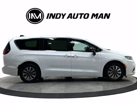 Another view of 2024 Chrysler Pacifica Hybrid Select for sale in Westfield, IN at Indy Auto Man - Westfield