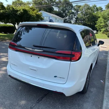 Another view of 2024 Chrysler Pacifica Hybrid Select for sale in Westfield, IN at Indy Auto Man - Westfield