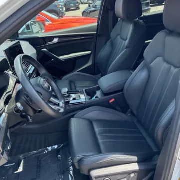More photos of 2023 Audi SQ5 Premium Plus quattro at Indy Auto Man - Westfield, IN