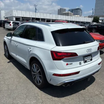 More photos of 2023 Audi SQ5 Premium Plus quattro at Indy Auto Man - Westfield, IN