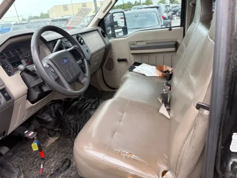 More photos of 2008 Ford F-450SD  DRW at Indy Auto Man - Westfield, IN