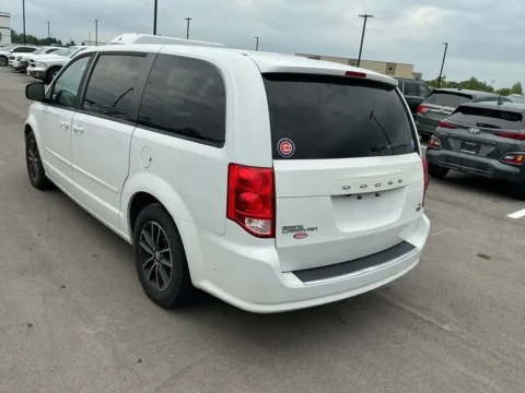 More photos of 2016 Dodge Grand Caravan R/T at Indy Auto Man - Westfield, IN