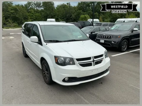 White 2016 Dodge Grand Caravan R/T for sale in Westfield, IN