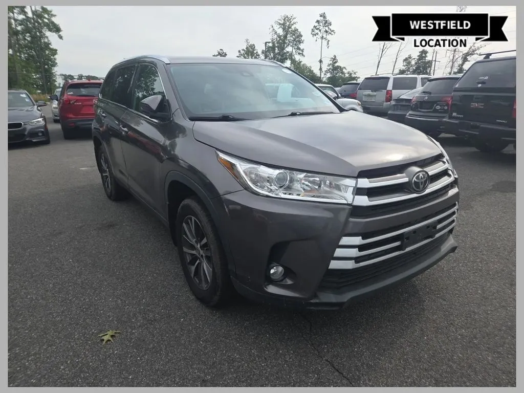 Gray 2019 Toyota Highlander XLE for sale in Westfield, IN