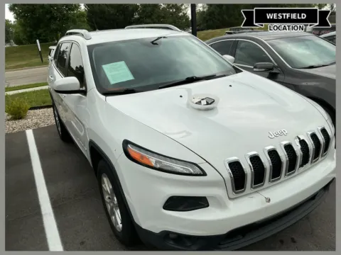 White 2016 Jeep Cherokee Latitude for sale in Westfield, IN