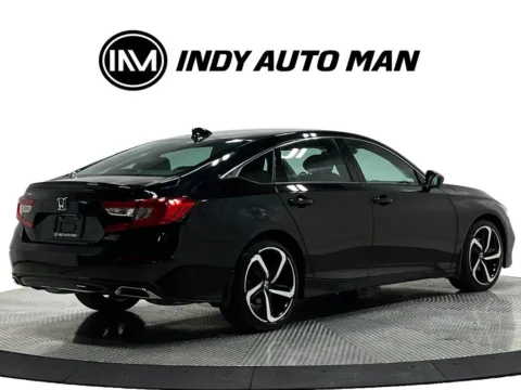 More photos of 2018 Honda Accord Sport 2.0T at Indy Auto Man - Westfield, IN