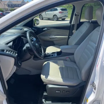 More photos of 2018 Ford Escape Titanium at Indy Auto Man - Westfield, IN