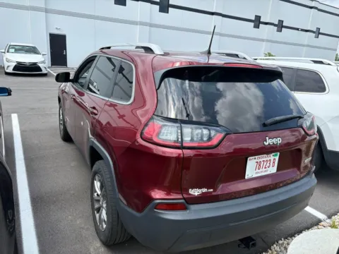 More photos of 2019 Jeep Cherokee Latitude Plus at Indy Auto Man - Westfield, IN