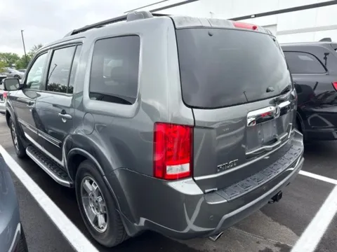 More photos of 2009 Honda Pilot Touring at Indy Auto Man - Westfield, IN