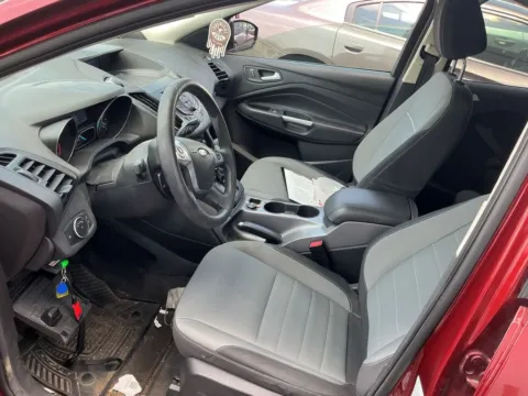 More photos of 2015 Ford Escape SE at Indy Auto Man - Westfield, IN