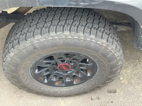 More photos of 2016 Toyota Tacoma SR5 at Indy Auto Man - Westfield, IN