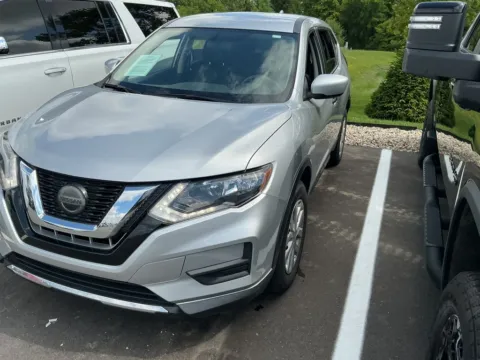 Photos of 2018 Nissan Rogue S for sale in Westfield, IN at Indy Auto Man - Westfield