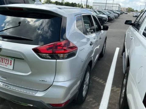 Another view of 2018 Nissan Rogue S for sale in Westfield, IN at Indy Auto Man - Westfield