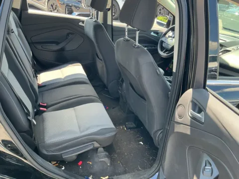 More photos of 2017 Ford Escape SE at Indy Auto Man - Westfield, IN