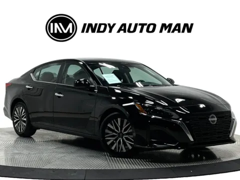 Photos of 2023 Nissan Altima 2.5 SV for sale in Westfield, IN at Indy Auto Man - Westfield