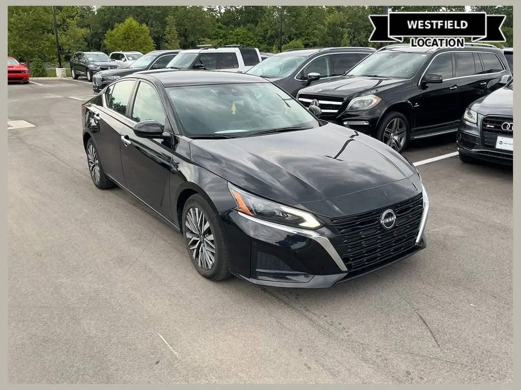 Black 2023 Nissan Altima 2.5 SV for sale in Westfield, IN