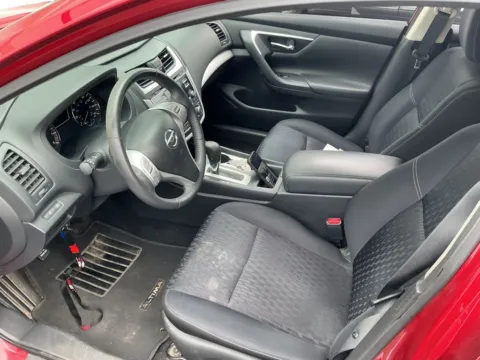 More photos of 2017 Nissan Altima 2.5 SV at Indy Auto Man - Westfield, IN