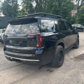 More photos of 2021 GMC Yukon Denali at Indy Auto Man - Westfield, IN