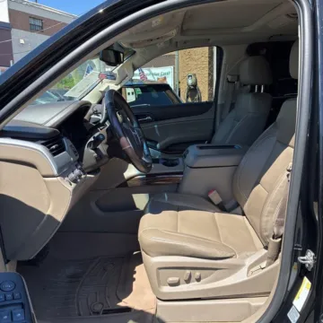More photos of 2016 GMC Yukon SLT at Indy Auto Man - Westfield, IN