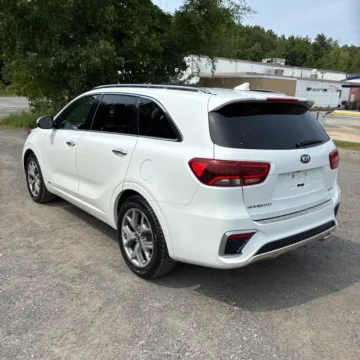 More photos of 2019 Kia Sorento SX at Indy Auto Man - Westfield, IN