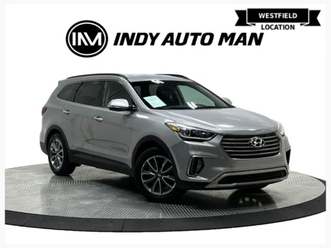 White 2018 Hyundai Santa Fe SE for sale in Westfield, IN